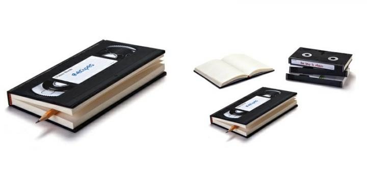 Bloc de notas con forma de cinta VHS