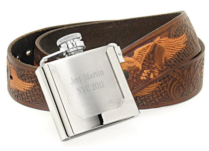 Hebilla para llevar una petaca en el cintur&oacute;n