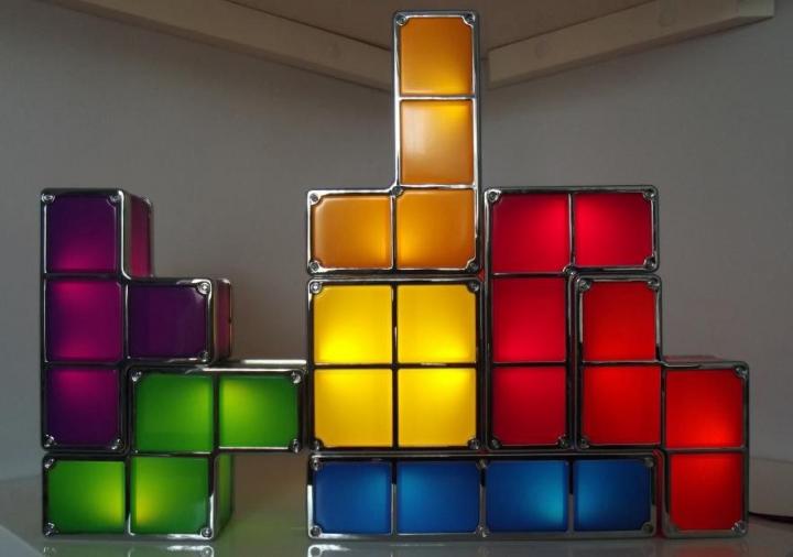 L&aacute;mpara de Tetris