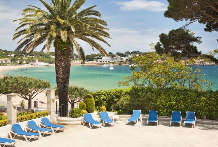 Reg&aacute;late unas vacaciones en ILUNION Caleta Park