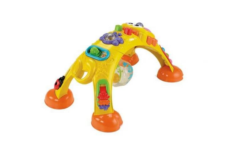 Regalos para beb&eacute;s. Arco de actividades de Fisher Price