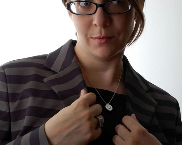 Regalos para mujeres: colgante iNecklace