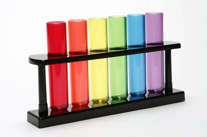 Vasos de chupito con forma de tubos de ensayo